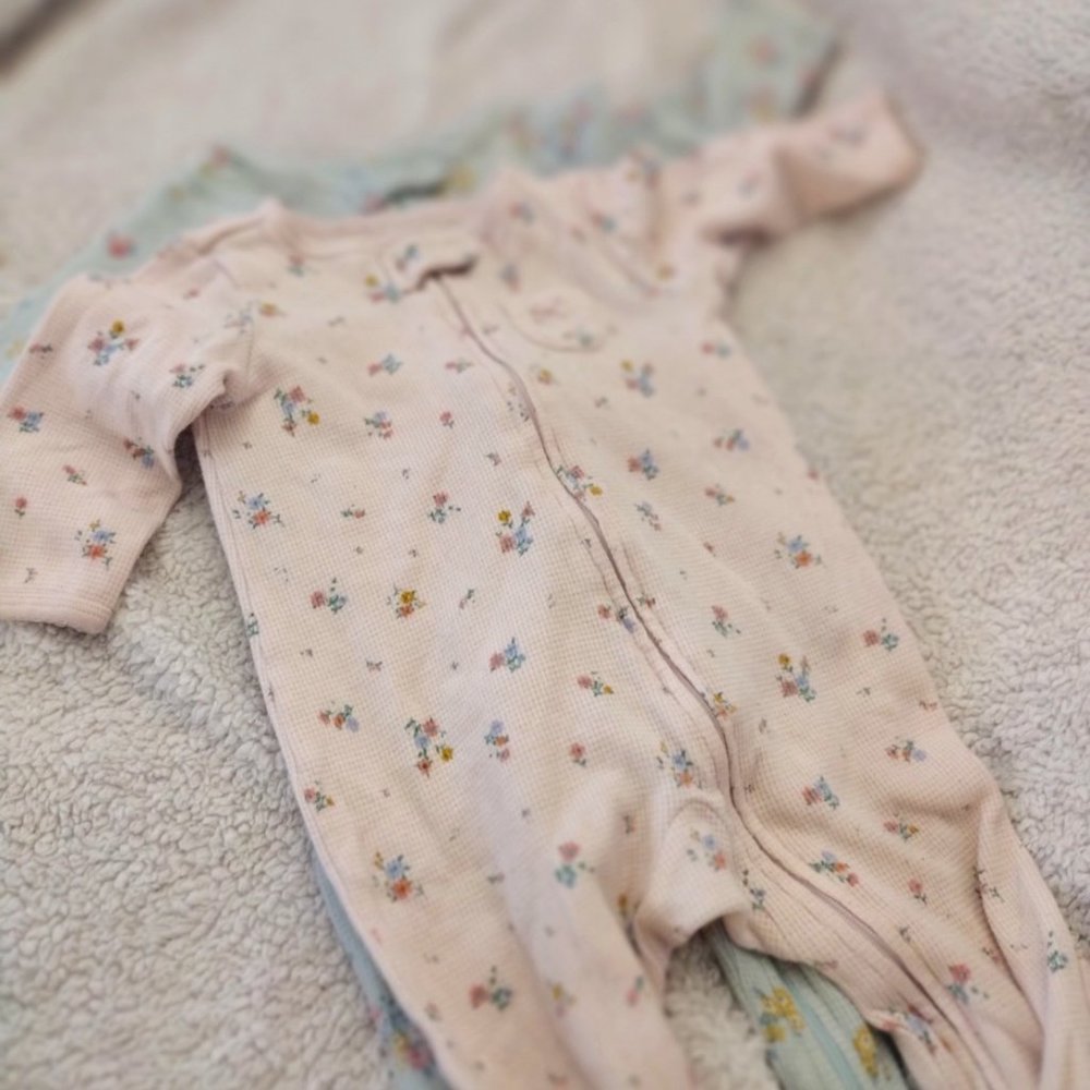 Carters bodysuits baby girl 6 months x2